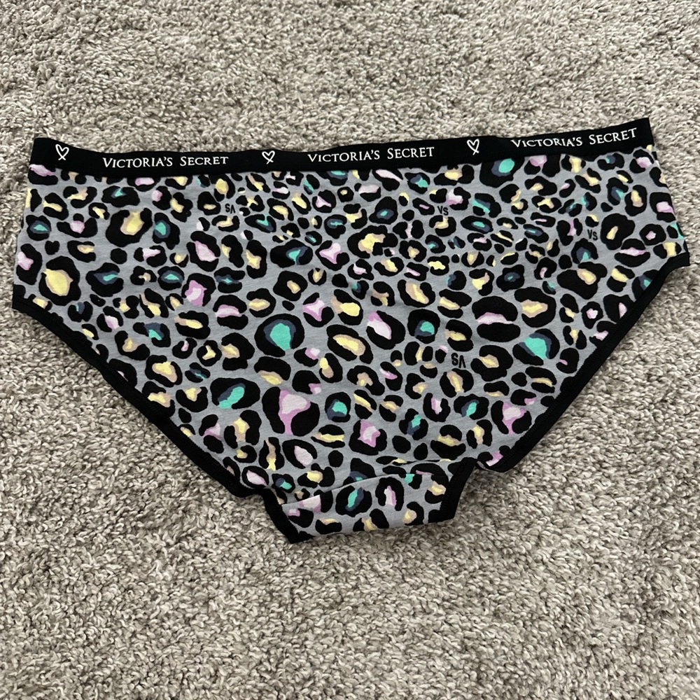 Victoria’s Secret Leopard Print Multicolor Hiphugger panty - Picture 3 of 6